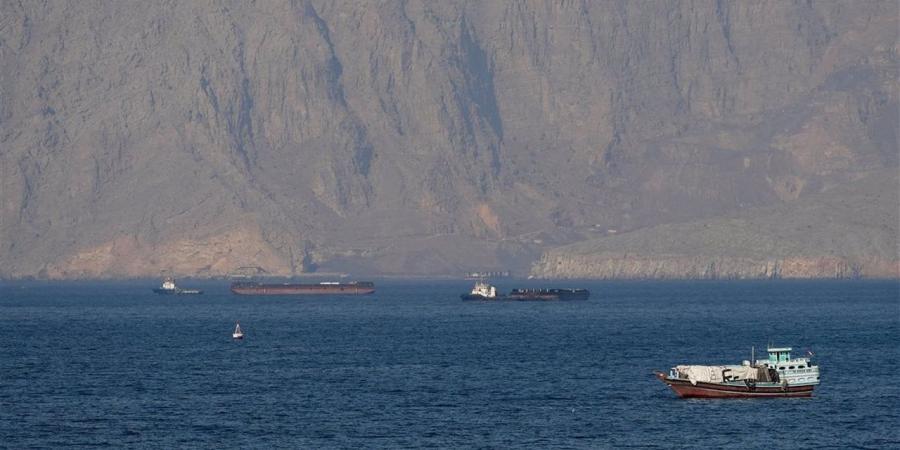 بعد جمود المفاوضات.. "أكسيوس" يكشف أسباب قرار ترامب بالتحرك عسكريًا بمضيق هرمز