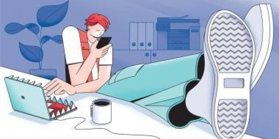 شباب Gen Z يعلنون الحرب الصامتة على الذكاء الاصطناعى فى بيئات العمل