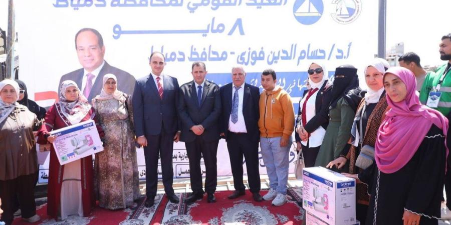 محافظ دمياط يكرم أبطال أفريقيا في المصارعة