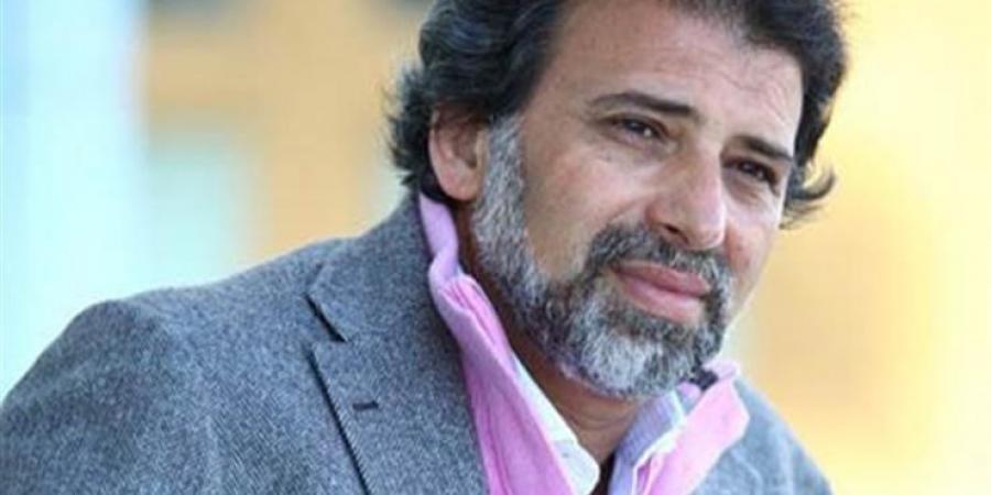 خالد يوسف ينتقد تنظيم جنازة هاني شاكر: حرموك من مشهد وداع مزدحم بجماهيرك