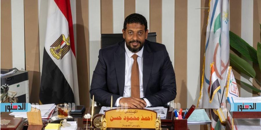 رئيس "أسيوط الجديدة" يوجه بتسريع وتيرة تنفيذ شبكة الكهرباء بمنطقة الأكثر تميزًا بالحي الثاني