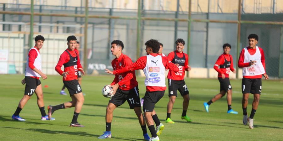 وسط حضور إعلامي مكثف.. منتخب الناشئين يختتم استعداداته قبل السفر للمغرب