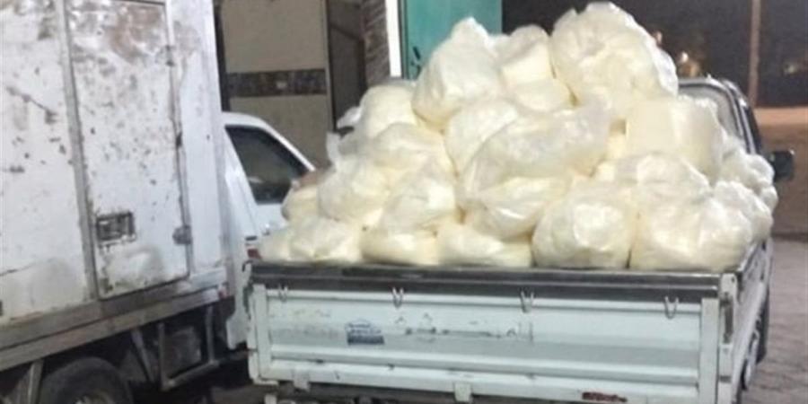 ضبط نصف طن زبدة شورتينج مجهولة المصدر داخل حملات تموينية بالفيوم