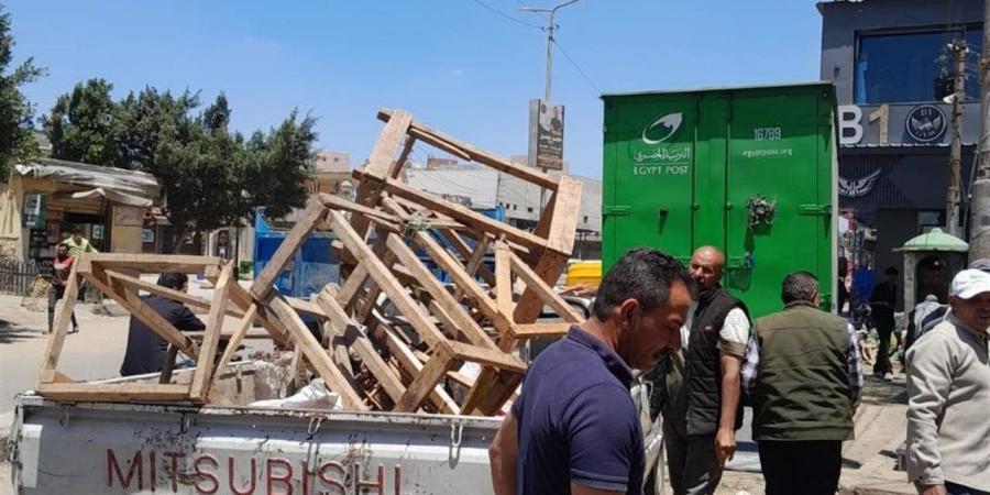 حملات مكثفة لإزالة التعديات والإشغالات المخالفة بالشرقية