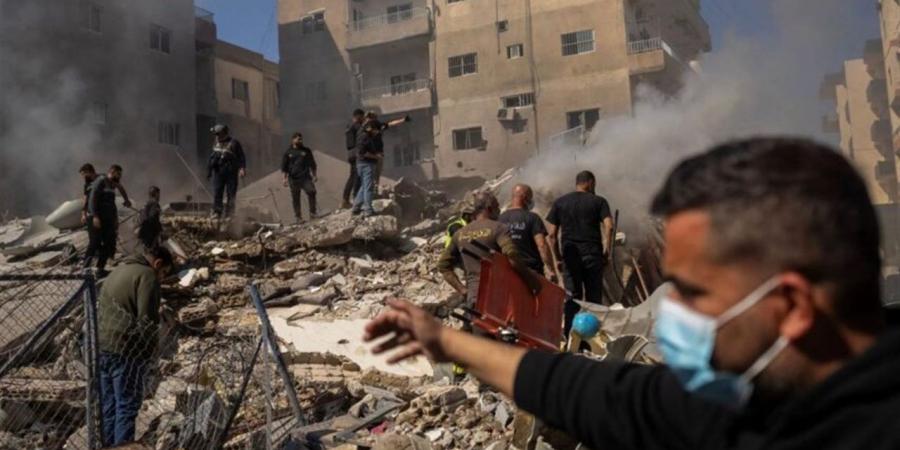 غزة تعود إلى "نقطة الصفر".. قصف إسرائيلي يعيد شبح التهجير الجماعي إلى مخيم الشاطئ