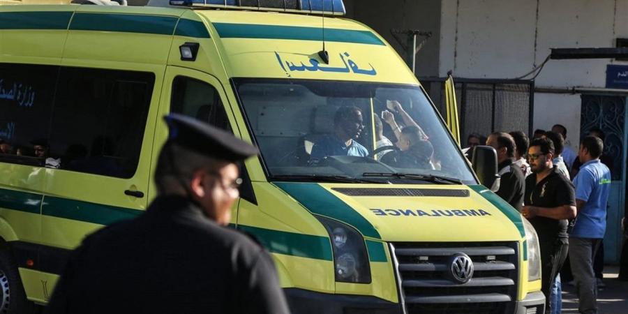 مصرع شخصين وإصابة 4 آخرين في حادث تصادم مروع بالغربية