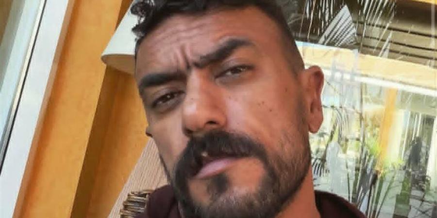 أحمد العوضي يشارك جمهوره صورة جديدة