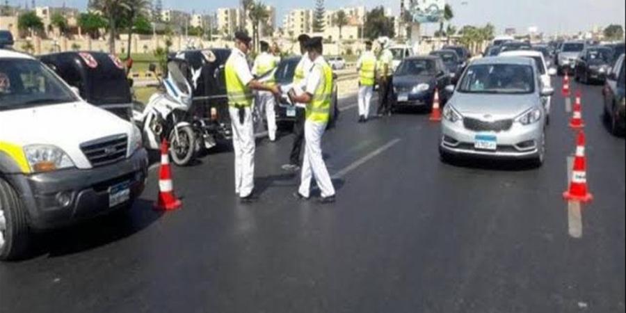 انتشار مكثف لحملات المرور بالقاهرة والجيزة لضبط المخالفات وتحقيق السيولة المرورية