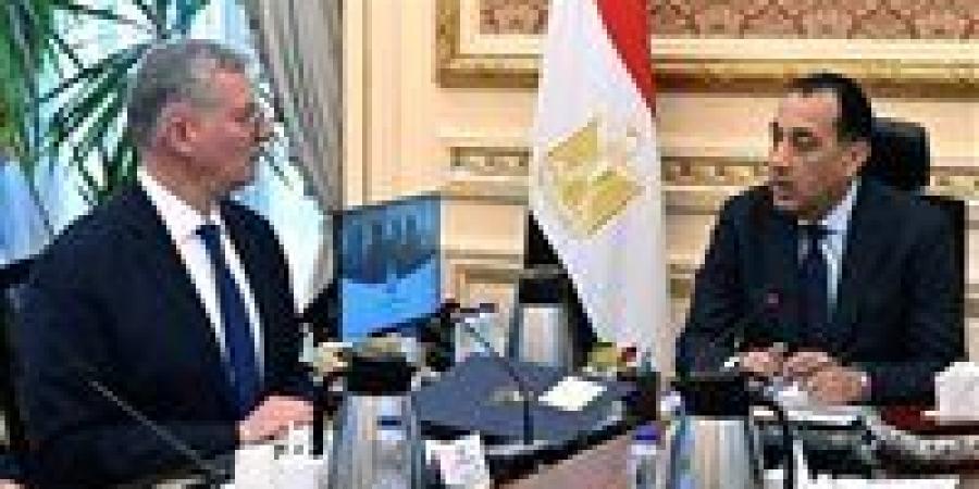 رئيس الوزراء يتابع الموقف التنفيذي للمشروعات الخاصة بصناعات خام الفوسفات
