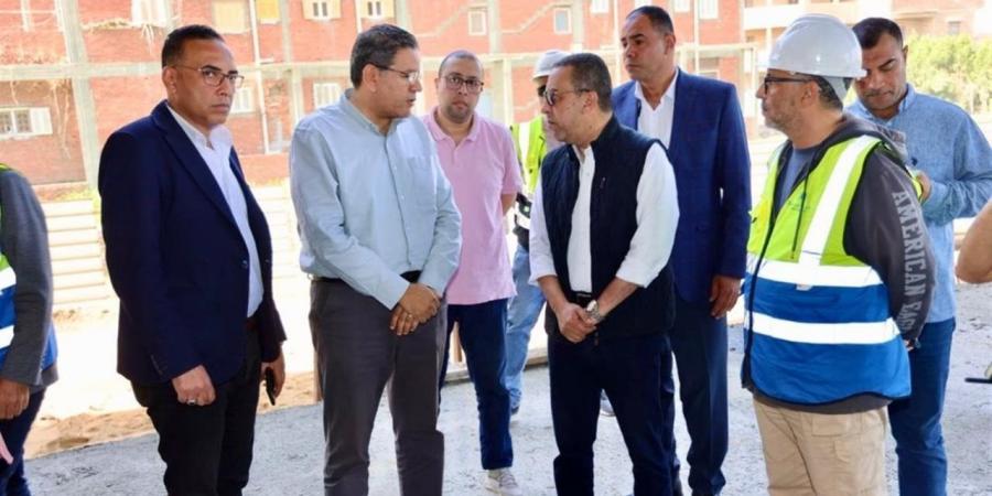محافظ المنوفية يتابع إنشاء مستشفى الشهداء الجديدة