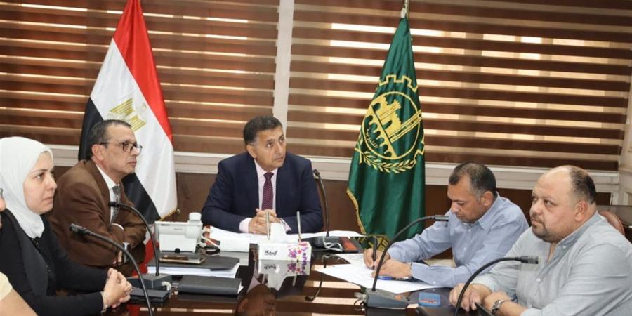 محافظ القليوبية يتابع معدلات تنفيذ مشروع غرفة الأزمات التبادلية لدعم الشبكة الوطنية للطوارئ