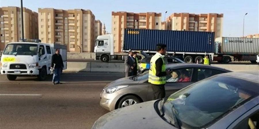 حملات مرورية مكثفة في القاهرة والجيزة لضبط المخالفات وتحقيق السيولة