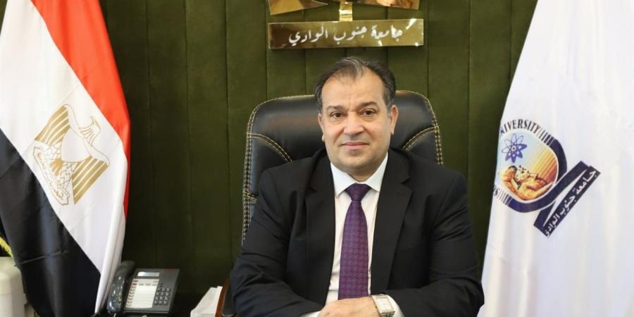 جامعة قنا تشارك في اجتماع لجنة "التعليم والبحث العلمي" بالبرلمان