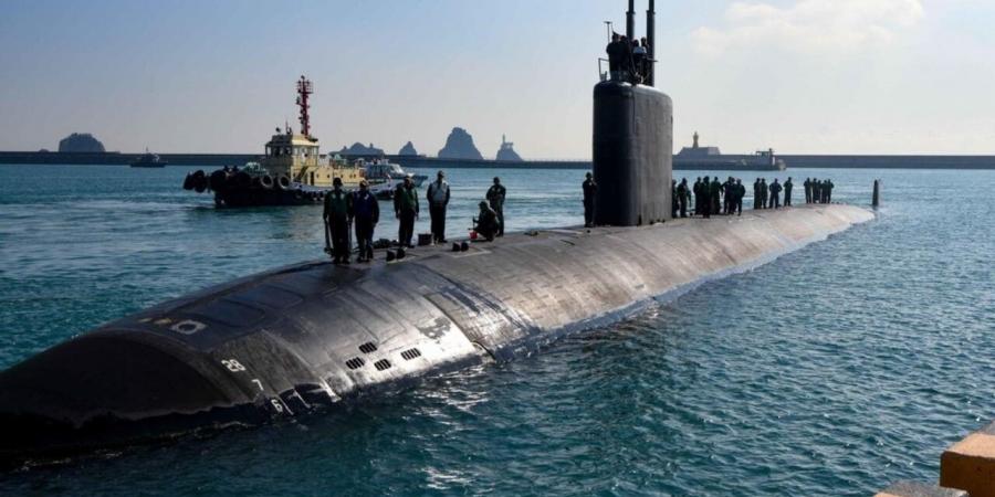 عاجل.. الكشف عن غواصة نووية في طريقها إلى الشرق الأوسط بعد تهديد ترامب لإيران