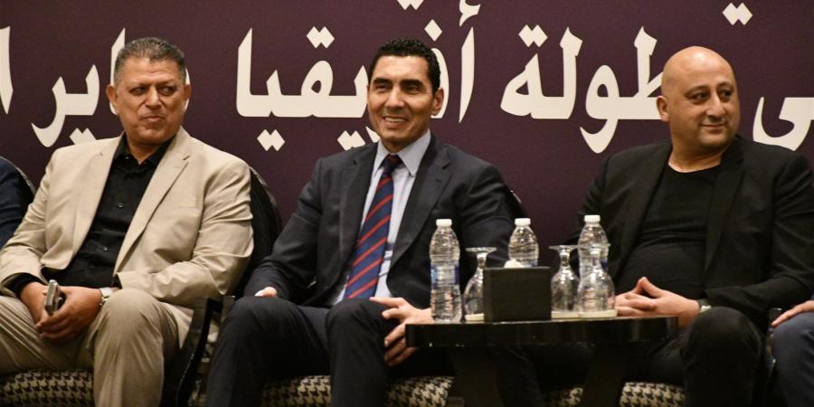 تورتة وصور تذكارية.. وزير الرياضة يحتفل مع منتخب اليد ببطولة أفريقيا