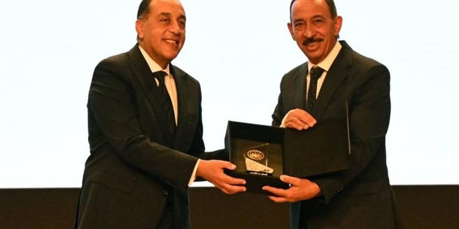 رئيس الوزراء يُكرم محافظة سوهاج لتصدرها محافظات الجمهورية في تدريبات العمل الحر