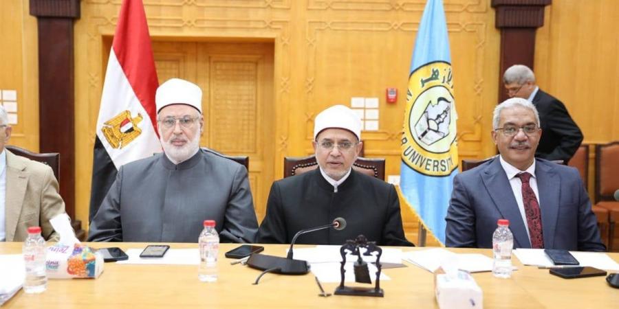 مجلس جامعة الأزهر: انتظام الامتحانات وتوفير البيئة الملائمة والانضباط داخل اللجان