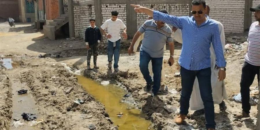 رئيس مركز يوسف الصديق يتفقد قرية كحك لمتابعة الخدمات وتلبية احتياجات المواطنين