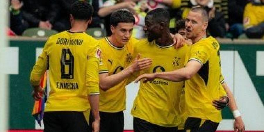 بوروسيا دورتموند يختتم الدوري الألماني وصيفًا