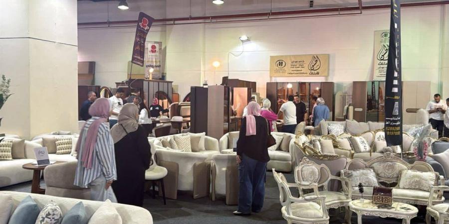 إقبال متزايد على معرض دمياط للأثاث بأرض المعارض في مدينة نصر (صور)