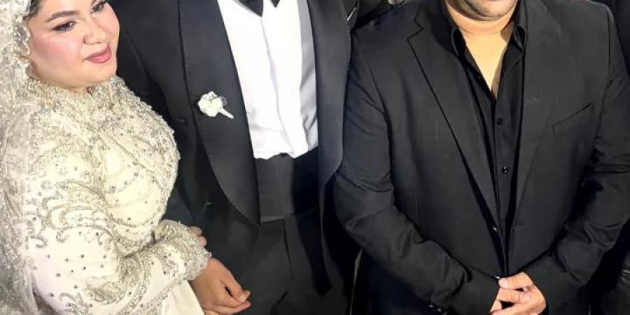 وليد صلاح الدين يحضر حفل زفاف عمرو الجزار لاعب الأهلى.. صور