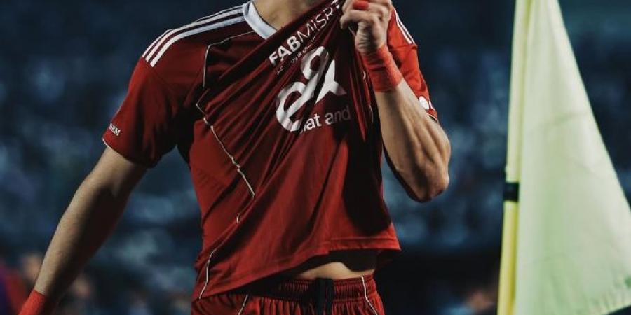 شوبير يكشف مفاجأة عن موقف إمام عاشور من التجديد مع الأهلي ورسالة حاسمة للجماهير