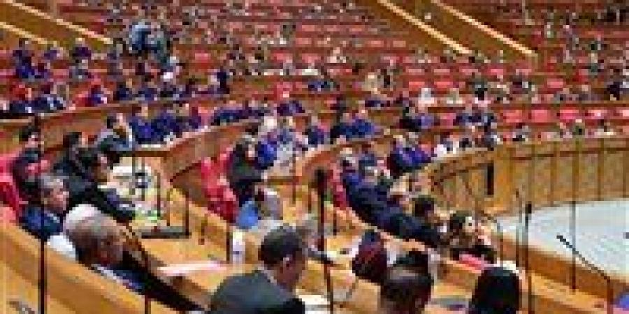 بحضور عقيلة صالح.. وكيل البرلمان بالجلسة الخاصة: نطالب بخروج القوات الأجنبية من ليبيا فورا