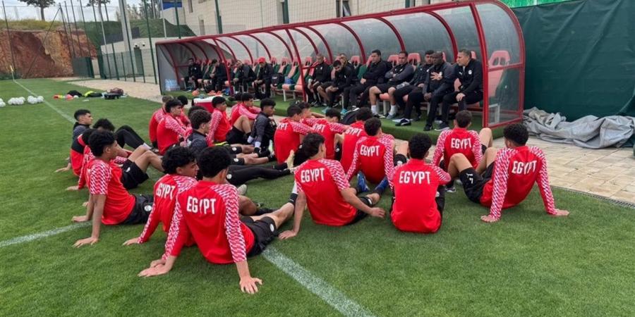 منتخب مصر بالزى الأبيض والأسود أمام المغرب في أمم أفريقيا للناشئين