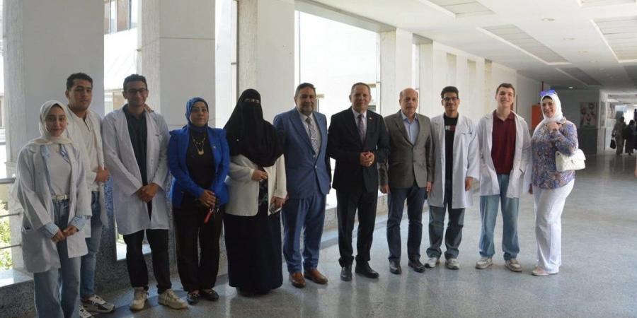 جامعة دمياط تطلق قافلة طبية للكشف عن أمراض الغدة