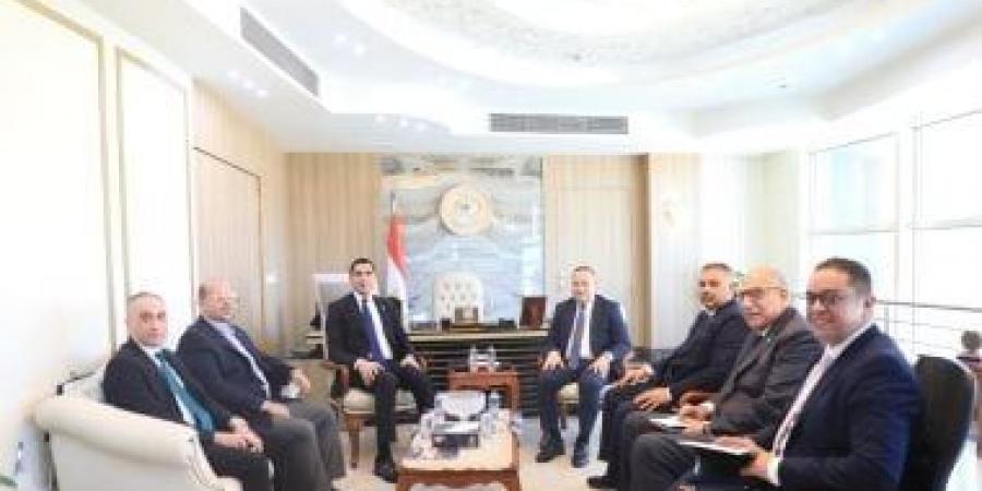 وزيرا الشباب والتعليم العالى يبحثان تطوير الرياضة الجامعية بحضور ياسر إدريس