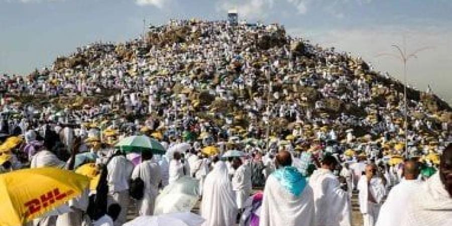 وزارة الصحة السعودية تدعو لاستخدام المظلات الشمسية خلال أداء مناسك الحج