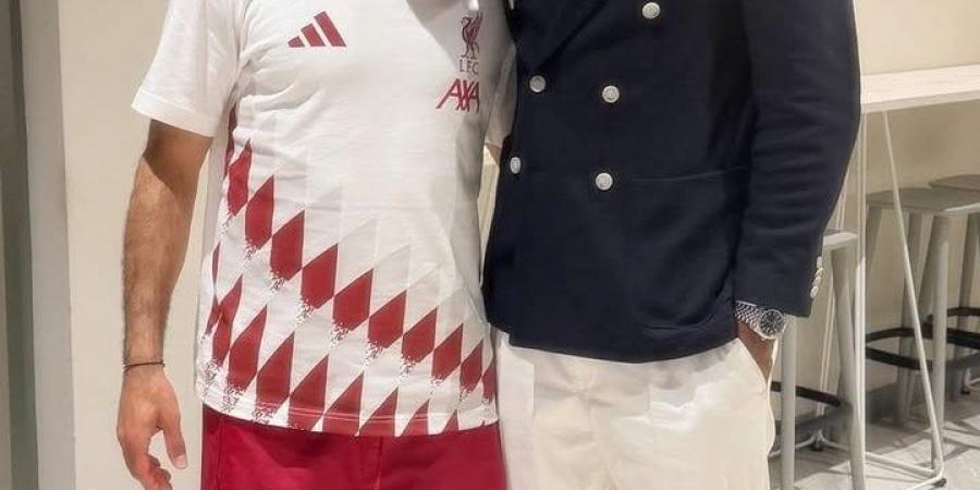 الحزن يضرب "السوشيال ميديا" فى وداع محمد صلاح.. صور