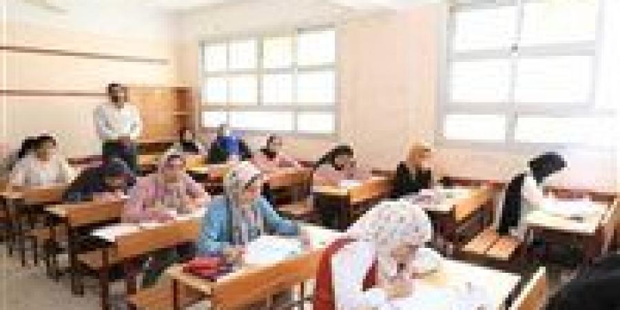 الحبس 7 سنوات وغرامة 200 ألف جنيه عقوبة الغش وتسريب امتحانات الثانوية العامة