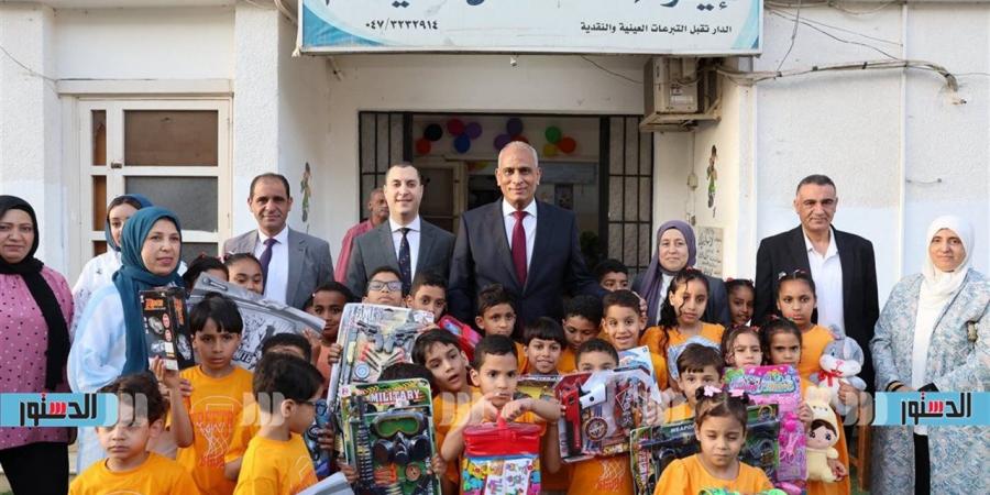 محافظ كفر الشيخ يشارك الأطفال الأيتام فرحة عيد الأضحى ويوزع الهدايا