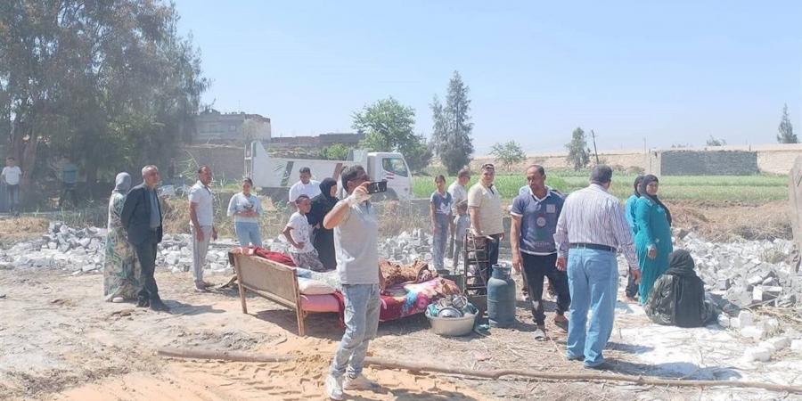 إزالة تعديات على الأراضي الزراعية بالمحلة خلال عطلة العيد