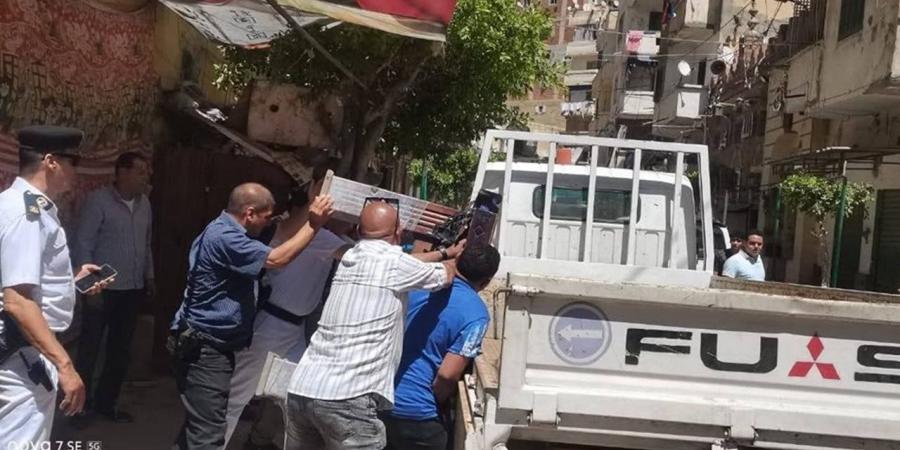 حملة مكبرة لإزالة الإشغالات بحي الجمرك في الإسكندرية