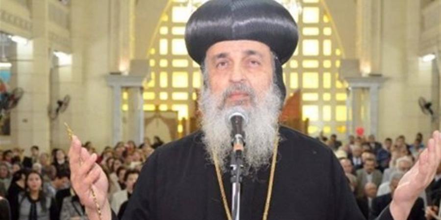 الأنبا مقار يترأس "صلاة السجدة" بكاتدرائية البابا أثناسيوس الرسولي بالعاشر من رمضان