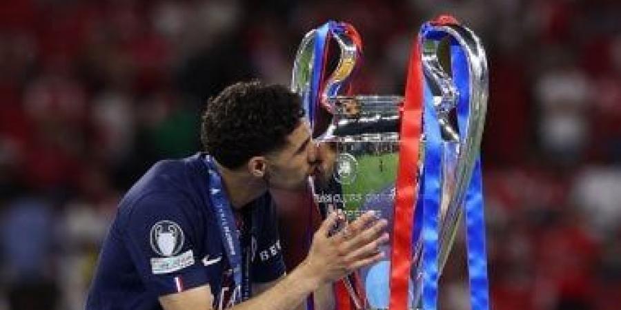 حكيمي يعادل رقم إيتو في دوري أبطال أوروبا
