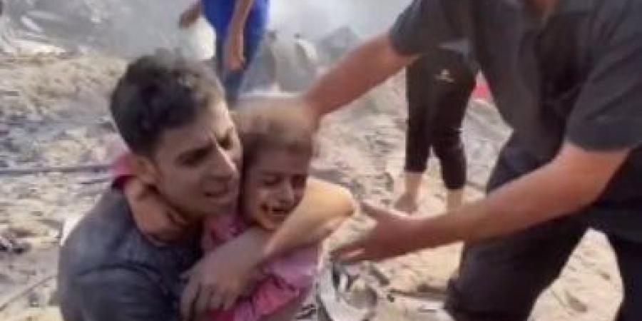 جيش الاحتلال يحرق عشرات المنازل والممتلكات شرق مخيم جباليا شمال غزة