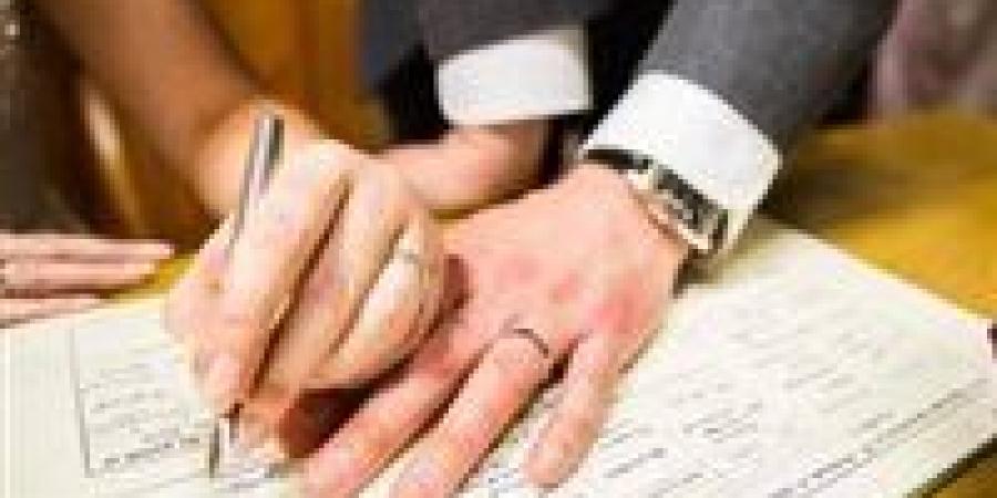 ضوابط توثيق الزواج وسجل الأحوال المدنية في القانون المصري: حماية القُصر وتنظيم البيانات الرسمية