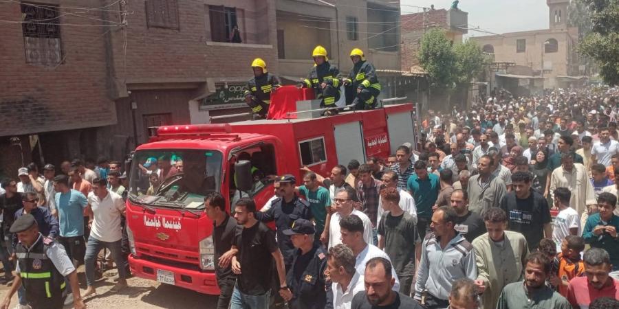 البحيرة تودّع أحد أبنائها الأبطال.. جنازة مهيبة للشهيد أحمد رضا البحيري