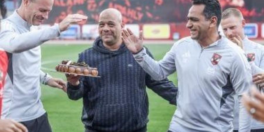 الأهلي يوجه الشكر إلى عادل مصطفى ويقرر رحيله