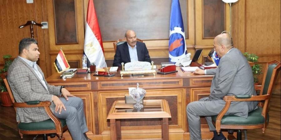 محافظ السويس يبحث تعزيز التعاون القانوني مع نائب رئيس هيئة قضايا الدولة ورئيس فرع السويس ثان