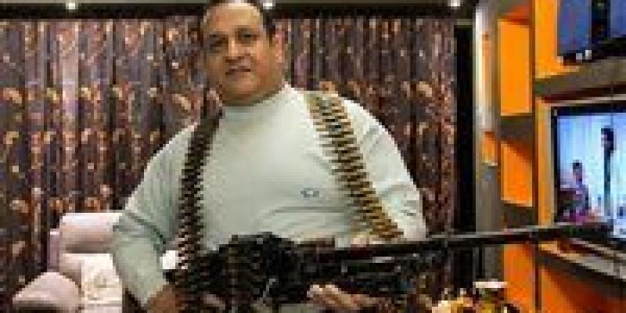 النيابة العامة: عثر بمنزل نخنوخ على 10 قطع أثرية وألف طلقة و15 جهاز اتصال غير مرخص
