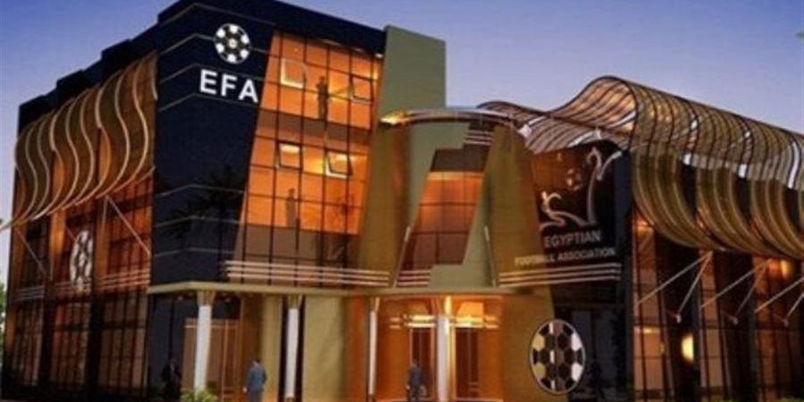 اتحاد الكرة يصرف مستحقات شهر مايو للحكام والمُقيّمين