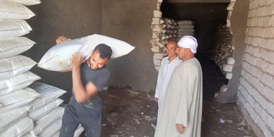 متابعة ميدانية لصرف الأسمدة عبر كارت الفلاح في 8 مراكز بمحافظة الجيزة