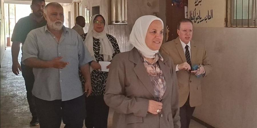 مدير "تعليم القاهرة" تواصل جولاتها الميدانية بالتبين والمعادي وتؤكد: مصلحة الطالب فوق كل اعتبار