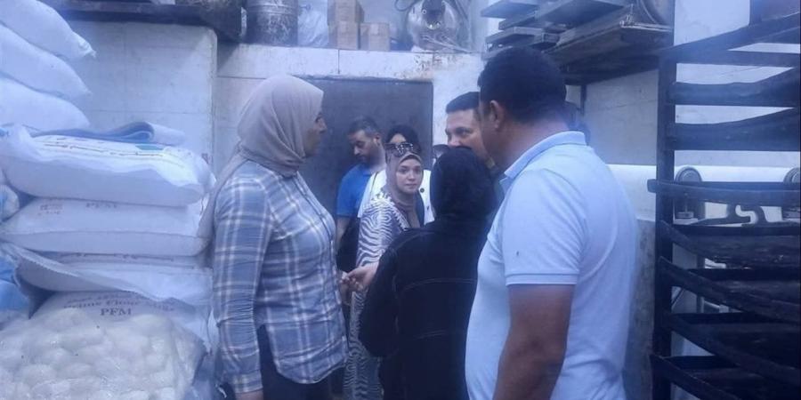 غلق 3 منشآت وإنذارات للمخالفين.. المنتزه أول يواصل حملة تقنين الأنشطة التجارية