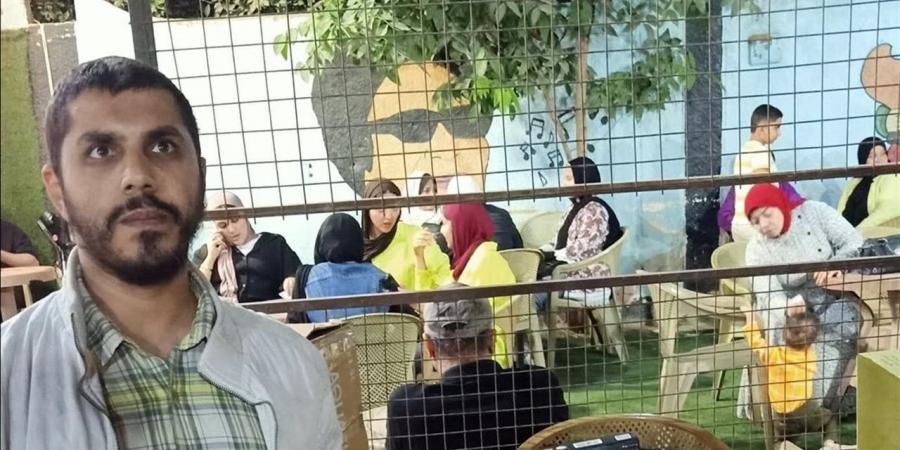 "فقد عينيه ولم يستسلم".. محمد يعول أسرته بالكسب الحلال