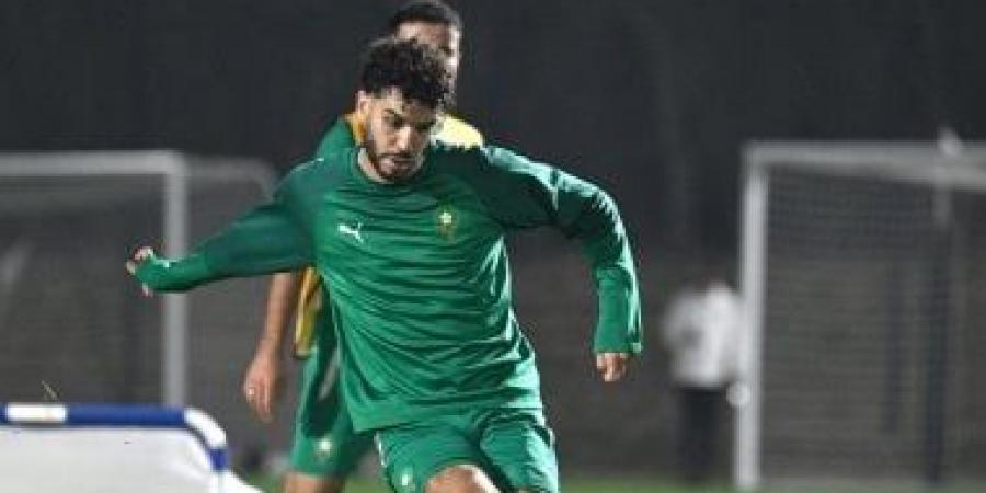 من التتش إلى الإمارات.. أزارو يحتفل بعيد ميلاده وسط مسيرة ذهبية